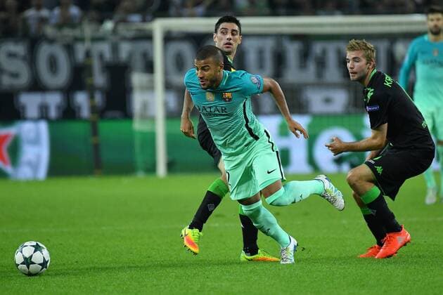 GER, Borussia Mönchengladbach (GER) vs. FC Barcelona Barca (ESP) 28.09.2016, Borussia Park , Moenchengladbach , CL, Gruppe C, 2. Spieltag, GER, Borussia Mönchengladbach (GER) vs. FC Barcelona (ESP) im Bild: mitte RAFINHA (FC Barcelona Barca 12) und li Christoph Kramer (Borussia Moenchengladbach 6) Foto © nordphoto Meuter nordphotox xMeuter