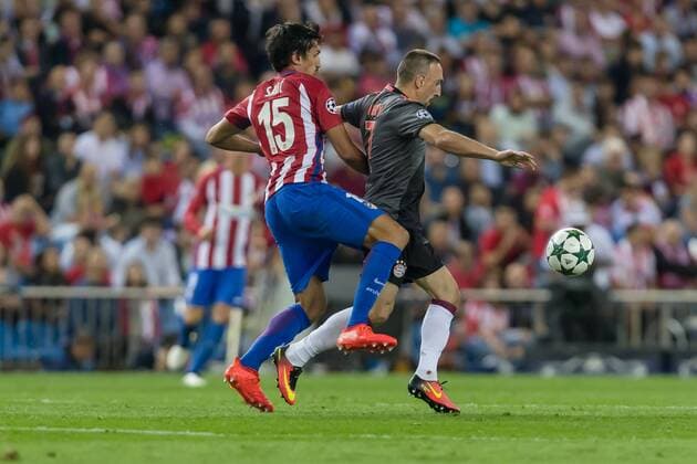 Madrid, Spain 28.09.2016, UEFA Champions League - 2016 17 Season, Group D - Matchday 2, Atletico Madrid - FC Bayern Muenchen, Stefan Savic (ATL) gegen Franck Ribery (FCB) ( DeFodi048
