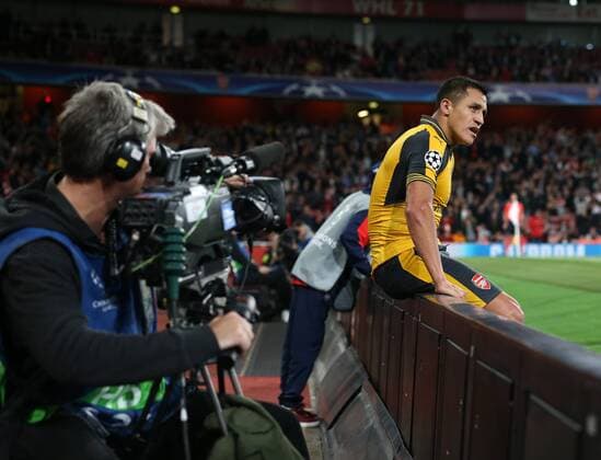 Arsenal s Alexis Sanchez looks on dejected after a missed chance during the Champions League group A match at the Emirates Stadium, London. Picture date September 28th, 2016 Pic David Klein Sportimage EDITORIAL USE ONLY. No use with unauthorised audio, video, data, fixture lists, club league logos or live services. Online in-match use limited to 120 images, no video emulation. No use in betting, games or single club league player publications.