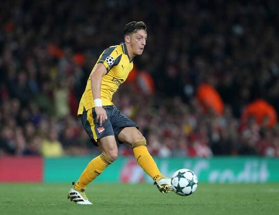 Arsenal s Mesut Ozil in action during the Champions League group A match at the Emirates Stadium, London. Picture date September 28th, 2016 Pic David Klein Sportimage EDITORIAL USE ONLY. No use with unauthorised audio, video, data, fixture lists, club league logos or live services. Online in-match use limited to 120 images, no video emulation. No use in betting, games or single club league player publications.