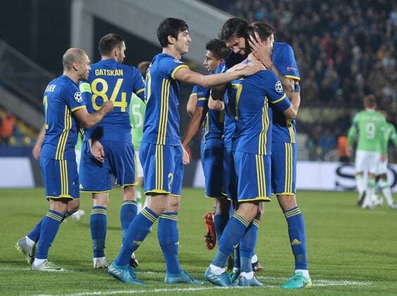 FuÃŸball, CL, FK Rostov - PSV Eindhoven ROSTOV-ON-DON, RUSSIA - SEPTEMBER 28, 2016: FC Rostov s Sardar Azmoun, Dmitry Poloz, Cesar Navas (L-R front), Timofei Kalachev, Alexandru Gatcan and Christian Noboa (L-R background) seen after the 2016 17 UEFA Champions League Group D football match against PSV Eindhoven at the Olimp-2 Stadium. The game ended in a 2-2 draw. Yevgeny Tomazov TASS  TS032B68