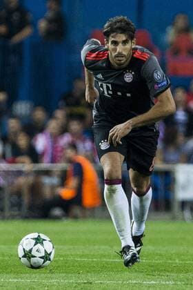 Bayern Munich s Javi Martinez during the match of Group stage of Champions League Atletico de Madrid and Bayern Munich at Vicente Calderon Stadium in Madrid. September 28, 2016.  (20160928044)