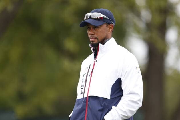 Sep 28, 2016: Chaska, MN, USA; USA team vice captain Tiger Woods watches players practice for the 2016 Ryder Cup at Hazeltine National Golf Club. (Photo by Brian Spurlock Icon Sportswire) GOLF: SEP 28 PGA Golf Herren - Ryder Cup - Practice Round Icon1609288087 EDITORIAL USE ONLY