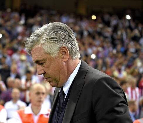 28.09.2016, Fussball Champions-League 2016 2017, Vorrunde 2.Spieltag, Atletico Madrid - FC Bayern München, im Estadio Vicente Calderon, Madrid. Trainer Carlo Ancelotti (FC Bayern München) nachdenklich. 
