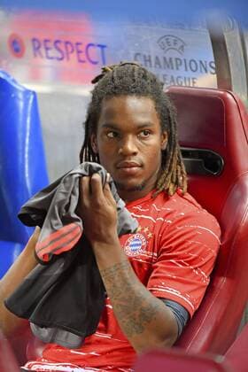 28.09.2016, Fussball Champions-League 2016 2017, Vorrunde 2.Spieltag, Atletico Madrid - FC Bayern München, im Estadio Vicente Calderon, Madrid. Renato Sanches (Bayern München) auf der Bank. 