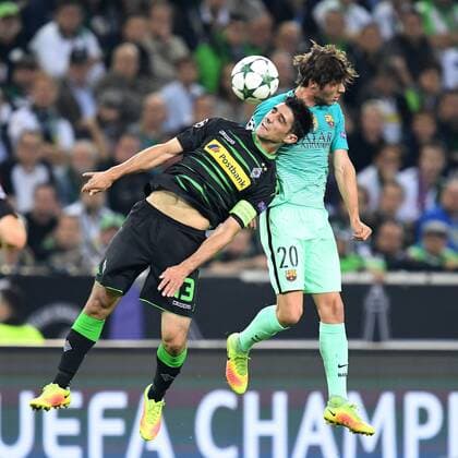 Fussball, UEFA Champions League, Saison 2016 2017, Spieltag 2, Borussia Mönchengladbach vs FC Barcelona Barca 28.09.2016, Stadion am Borussia Park, Lars Stindl, Borussia Mönchengladbach, Sergi Roberto, FC Barcelona, ,