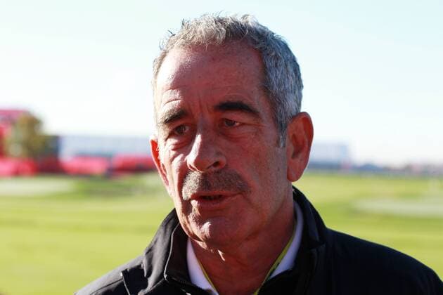 September 29, 2016: Chaska, MN, USA; European vice captain Sam Torrance does a media interview during practice for the 2016 Ryder Cup at Hazeltine National Golf Club in Chaska, MN. (Photo by Brian Spurlock Icon Sportswire) GOLF: SEP 29 PGA Golf Herren - Ryder Cup - 3rd Day Practice Round Icon16092949 EDITORIAL USE ONLY