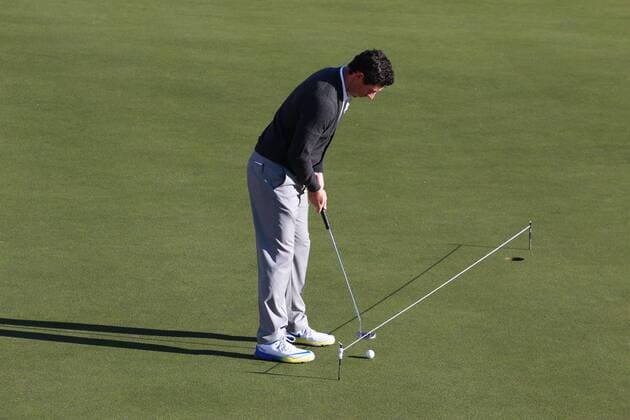 September 29, 2016: Chaska, MN, USA; Rory McIlroy practices his putting during practice for the 2016 Ryder Cup at Hazeltine National Golf Club in Chaska, MN. (Photo by Brian Spurlock Icon Sportswire) GOLF: SEP 29 PGA Golf Herren - Ryder Cup - 3rd Day Practice Round Icon16092950 EDITORIAL USE ONLY