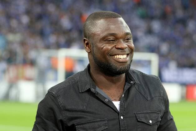 29.09.2016 - Gerald Asamoah (Ehemaliger Schalke-Spieler und heutiger U-15 Co-Trainer auf Schalke) beim Europa League Gruppenspiel (Saison 2016 17) FC Schalke 04 - FC Salzburg. Â