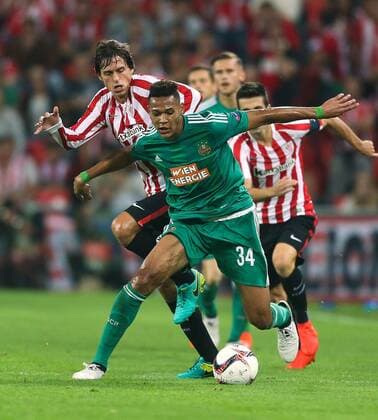 SOCCER - UEFA EL, Bilbao vs Rapid BILBAO,SPAIN,29.SEP.16 - SOCCER - UEFA Europa League, group stage, Athletic Club Bilbao vs SK Rapid Wien. Image shows Ander Iturraspe (Bilbao) and Joelinton Cassio Apolinario de Lira (Rapid). Keywords: Wien Energie. GEPAxpictures xPhilippxBrem