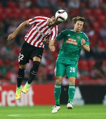 SOCCER - UEFA EL, Bilbao vs Rapid BILBAO,SPAIN,29.SEP.16 - SOCCER - UEFA Europa League, group stage, Athletic Club Bilbao vs SK Rapid Wien. Image shows Raul Garcia (Bilbao) anf Ivan Mocinic (Rapid). Keywords: Wien Energie. GEPAxpictures xPhilippxBrem
