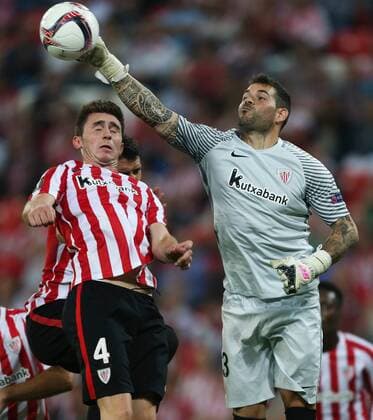 SOCCER - UEFA EL, Bilbao vs Rapid BILBAO,SPAIN,29.SEP.16 - SOCCER - UEFA Europa League, group stage, Athletic Club Bilbao vs SK Rapid Wien. Image shows Aymeric Laporte (Bilbao) and Iago Herrerin (Bilbao). Keywords: Wien Energie. GEPAxpictures xPhilippxBrem