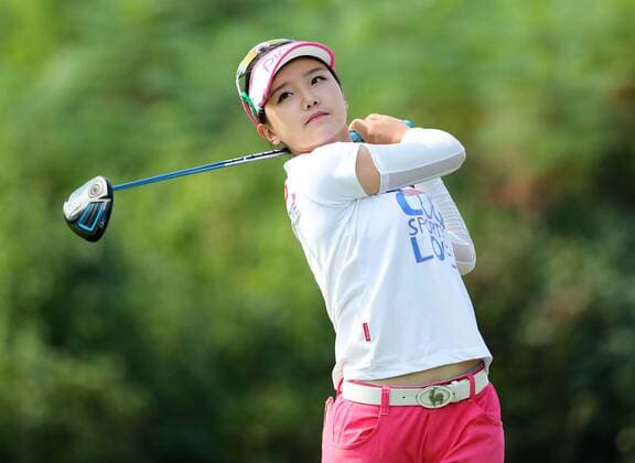 BEIJING, CHINA - SEPTEMBER 30: Shi Yuting of China in action during the second round of the 2016 Reignwood LPGA Golf Damen Classic at Reignwood golf club on September 30, 2016 in Beijing, China.  CFP493033747 