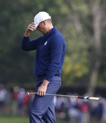 Sep 30, 2016: Chaska, MN, USA; Henrik Stenson reacts to missing a putt on the 13th hole during the Day 1 morning matches for the 2016 Ryder Cup at Hazeltine National Golf Club. (Photo by Brian Spurlock Icon Sportswire) GOLF: SEP 30 PGA Golf Herren - Ryder Cup - Day One Icon1609308264 EDITORIAL USE ONLY