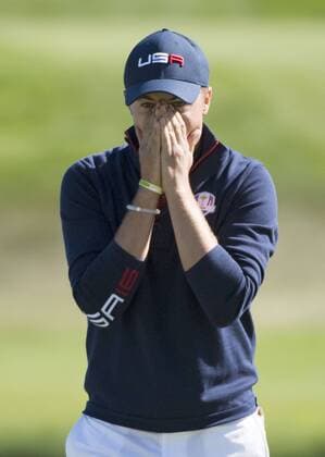 USA team member Jordan Spieth reacts after narrowly missing a putt for birdie on the 17th green on day 2 of the 2016 Ryder Cup at Hazeltine National Golf Club in Chaska, Minnesota on October 1, 2016.  MIN20161001321 KEVINxDIETSCH
