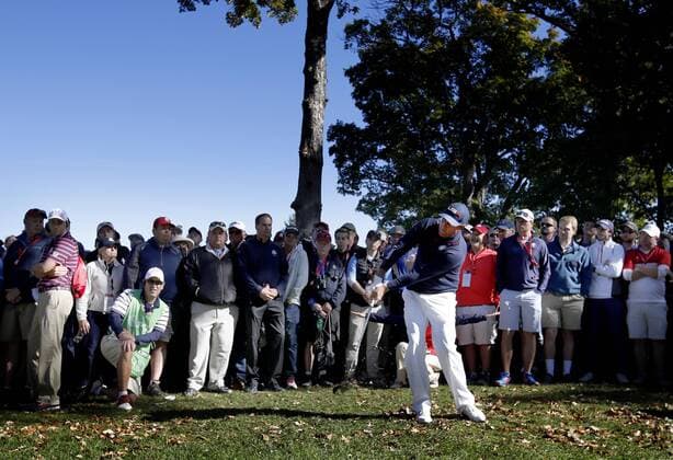 October 1, 2016 - Chaska, MN, USA - Phil Mickelson hit out of the rough on 15 during the morning session of the Ryder Cup on Saturday. .. .... .. CARLOS GONZALEZ cgonzalez@startribune.com - October 1, 2016, Chaska, MN, Hazeltine National Golf Club, 2016 Ryder Cup Minneapolis News - October 1, 2016 - ZUMAm42_