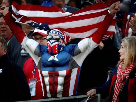 October 1, 2016 - Chaska, Minnesota, U.S. - Fans were out in force for the start of Play Saturday morning for foursome pairings and matchups. CARLOS GONZALEZ cgonzalez@startribune.com - The Ryder Cup morning play Saturday October 1, 2016 at Hazeltine National Golf Club in Chaska, Minn. ORG XMIT: MIN1610010822380515 Minneapolis News - October 1, 2016 - ZUMAm42_