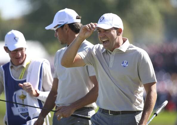 October 1, 2016 - Chaska, Minnesota, U.S. - Sergio Garcia reacts to the gallery after winning the 16th hole on the back nine of the morning foursome match-up against USA Patrick Reed and Jordan Spieth. Patrick Reed and Jordan Spieth (USA) vs. Sergio Garcia & Rafa Cabrera-Bello (EUR) JERRY HOLT jerry. Holt@Startribune.com The Ryder Cup morning play Saturday October 1, 2016 at Hazeltine National Golf Club in Chaska, Minn. Minneapolis News - October 1, 2016 - ZUMAm42_