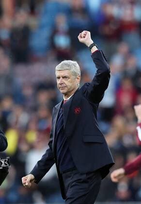 Football - 2016 2017 Premier League - Burnley v Arsenal at Turf Moor Arsene Wenger Arsenal manager celebrates at the final whistle COLORSPORT LYNNE CAMERON 