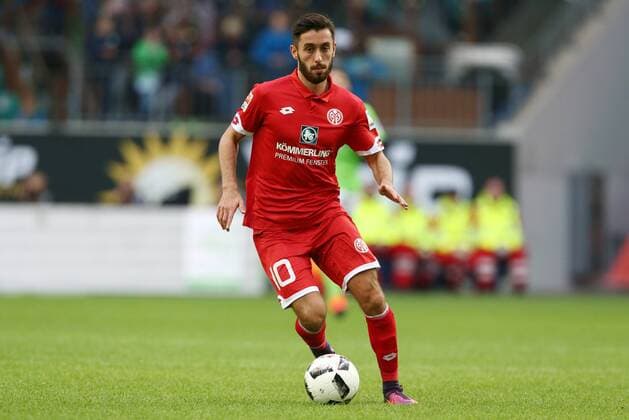 Yunus Malli Einzelbild Freisteller Aktion Fußball Fussball DFL erste 1.Bundesliga Herren Saison 2016 2017 02.10.2016 VfL Wolfsburg vs. FSV Mainz 05