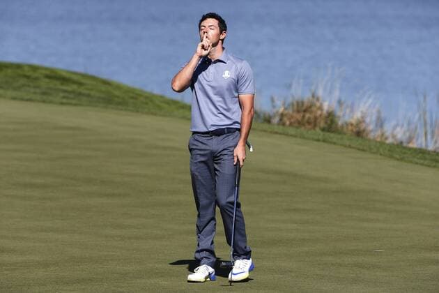 Golf, Ryder Cup 2016 in Chaska Oct 2, 2016: Chaska, MN, USA; Rory McIlroy reacts to making a putt on the 7th hole during the Day 3 Final Round matches for the 2016 Ryder Cup at Hazeltine National Golf Club. (Photo by Brian Spurlock Icon Sportswire) GOLF: OCT 02 PGA Golf Herren - Ryder Cup - Day Three Icon1610028775 EDITORIAL USE ONLY