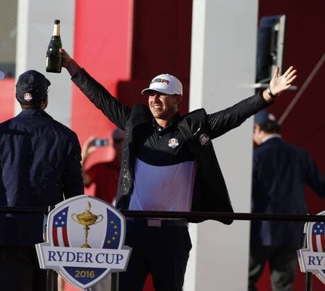 Oct 2, 2016: Chaska, MN, USA; Brooks Koepka celebrates at the trophy presentation following the Final Round matches for the 2016 Ryder Cup at Hazeltine National Golf Club. (Photo by Brian Spurlock Icon Sportswire) GOLF: OCT 02 PGA Golf Herren - Ryder Cup - Day Three Icon1610028809 EDITORIAL USE ONLY