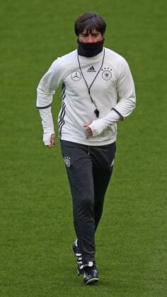 05.10.2016, Fussball Qualifikation Weltmeisterschaft 2018, Training der Deutschen Nationalmannschaft im Millerntor-Stadion, Hamburg. Bundestrainer Joachim Löw (Deutschland) 
