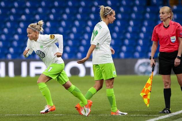 vl Julia Simic, Lena Goeßling (Wolfsburg, 28) Einwechslung, Comeback nach Verletzung, Fussball, UEFA Women s Champions League, Chelsea Ladies FC - VfL Wolfsburg, xtgx