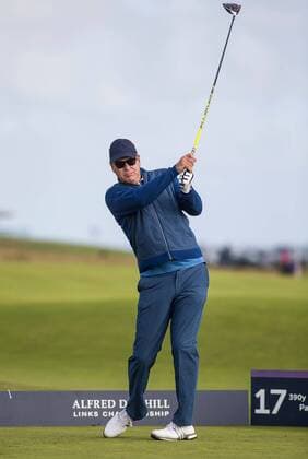06.10.2016. Carnoustie Golf Course, Fife, Scotland. Alfred Dunhill Links Championship Golf 1st Round. Peter Jones teeing off the 17th Hole at the Carnoustie Golf Course in Scotland as part of the Dunhill Championship Golf. xDuncanxMcGlynnx  ActionPlus11797185