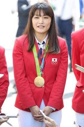 Kaori Icho (JPN), OCTOBER 7, 2016 : Japanese medalists of Rio 2016 Olympic and Paralympic Games wave to spectators during a parade from Ginza to Nihonbashi, Tokyo, Japan. Noxthirdxpartyxsales  (hnna032136)
