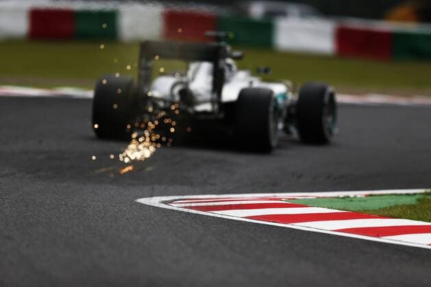 Motorsports: FIA Formula One World Championship WM Weltmeisterschaft 2016, Grand Prix of Japan, 6 Nico Rosberg (GER, Mercedes AMG Petronas Formula One Team), xHOCHxZWEIx
