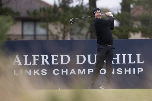 07.10.2016. Carnoustie Golf Course, Fife, Scotland. Alfred Dunhill Links Championship Golf 2nd Round. Stephen Gallacher teeing off from the 12th Tee xDuncanxMcGlynnx  ActionPlus11797440