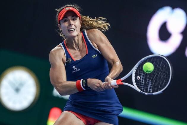 BEIJING, CHINA - OCTOBER 07: Alize Cornet of France returns a shot against Yaroslava Shvedova of Kazakhstan during the Women s singles third round match on day seven of the 2016 China Open at the China National Tennis Centre on October 7, 2016 in Beijing, China.  CFP493438571 