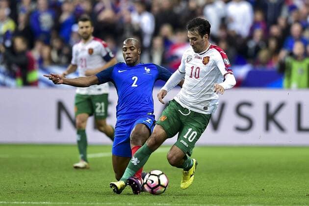 Fußball, WM Quali, Frankreich - Bulgarien Djibril Sidibe (France) vs Ivelin Popov (Bulgaria) FOOTBALL : France vs Bulgaria - Fußball WM Quali - 07 10 2016 JBAutissier Panoramic 