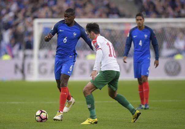 Fußball, WM Quali, Frankreich - Bulgarien P Pogba ( France ) - I Popov ( Bulgarie ) FOOTBALL : France vs Bulgaria - WM Quali - Saint Denis - 07 10 2016 FedericoPestellini Panoramic 