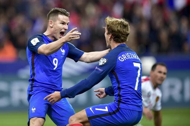 Fußball, WM Quali, Frankreich - Bulgarien Kevin Gameiro (France) accolade avec Antoine Griezmann (France) FOOTBALL : France vs Bulgaria - Fußball WM Quali - 07 10 2016 JBAutissier Panoramic 
