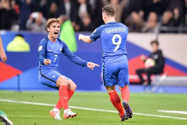 Fußball, WM Quali, Frankreich - Bulgarien 07 Antoine Griezmann (fra) - 09 KEVIN GAMEIRO (fra) - JOIE FOOTBALL : France vs Bulgaria - WM Quali - 07 10 2016 AnthonyBIBARD FEP Panoramic 