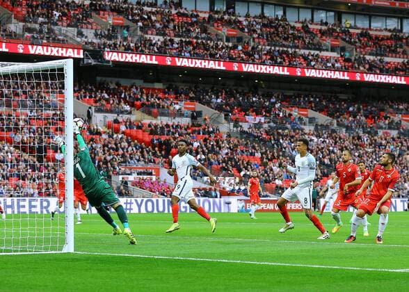 FuÃŸball, WM Quali, England - Malta 08.10.2016. Wembley Stadium, London, England. FIFA World Cup WM Weltmeisterschaft Fussball Qualifying Football. England versus Malta. England Midfielder Dele Alli s header is saved by Malta Goalkeeper Andrew Hogg xMarkxKertonx  ActionPlus11798054