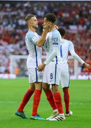 08.10.2016. Wembley Stadium, London, England. FIFA World Cup WM Weltmeisterschaft Fussball Qualifying Football. England versus Malta. England Midfielder Jordan Henderson congratulates England Midfielder Dele Alli after he makes it 2-0 xMarkxKertonx  ActionPlus11798058
