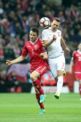 08.10.2016 WARSZAWA, WM Quali 2016 GROUP E Poland vs Danmark - (L) WILLIAM KVIST , (R) ARKADIUSZ MILIK FOTO JAKUBxPIASECKI CYFRASPORT NEWSPIX.PL --- Newspix.pl FRANCE OUT!  20161008CSJP3056