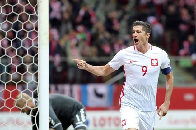 08.10.2016 WARSZAWA, WM Quali 2016 GROUP E Poland vs Danmark - ROBERT LEWANDOWSKI GOL FOTO JAKUBxPIASECKI CYFRASPORT NEWSPIX.PL --- Newspix.pl FRANCE OUT!  20161008CSJP3062