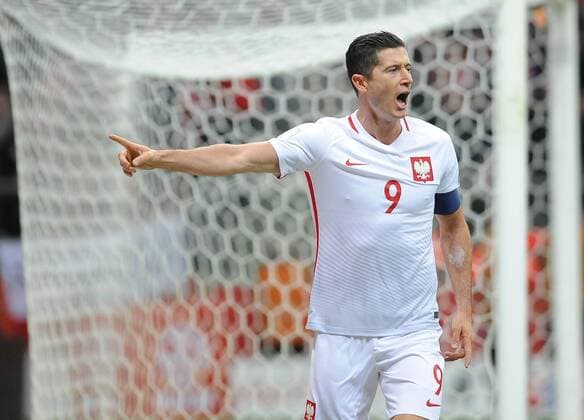 2016.10.08 Warszawa WM Quali 2018 Poland vs Danmark - Robert Lewandowski na 1-0 Foto RafalxRusek PressFocus 2016.10.08 Warszawa Football Representation qualifications World Championship WM Weltmeisterschaft Russia 2018 Poland - Denmark Robert Lewandowski na 1-0 Credit: RafalxRusek PressFocus NEWSPIX.PL --- Newspix.pl FRANCE OUT!  20161008PF_RR088