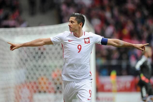 2016.10.08 Warszawa WM Quali 2018 Poland vs Danmark - Robert Lewandowski na 1-0 Foto RafalxRusek PressFocus 2016.10.08 Warszawa Football Representation qualifications World Championship WM Weltmeisterschaft Russia 2018 Poland - Denmark Robert Lewandowski na 1-0 Credit: RafalxRusek PressFocus NEWSPIX.PL --- Newspix.pl FRANCE OUT!  20161008PF_RR091