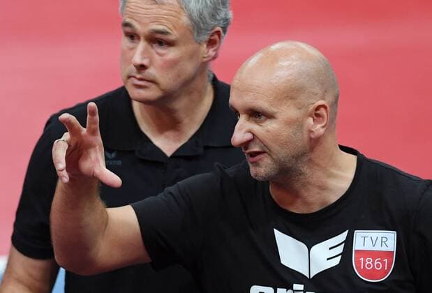 Volleyball 1. Bundesliga Saison 2016 2017 Testspiel TV Rottenburg - TV Ingersoll Buehl 08.10.2016 Trainer Hans Peter Mueller - Angstenberger (TV Rottenburg) 