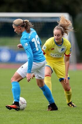 Stefanie Grimm ( VfL Sindenfingen ) Fabienne Dongus ( TSG 1899 Hoffenheim ), VfL Sindelfingen vs. TSG 1899 Hoffenheim, Frauen, DFB Pokal 2.Runde, 09.10.2016, Foto:Langer EibnerPressefoto Sindelfingen Copyright: xLanger Eibner-Pressefotox EP_HLR