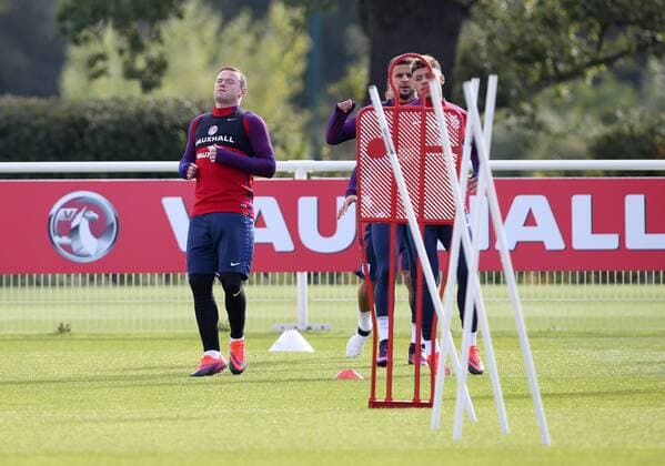 England s Wayne Rooney in action during training at Tottenham Hotspur Training Centre, London. Picture date October 10th, 2016 Pic David Klein Sportimage EDITORIAL USE ONLY. No use with unauthorised audio, video, data, fixture lists, club league logos or live services. Online in-match use limited to 120 images, no video emulation. No use in betting, games or single club league player publications.