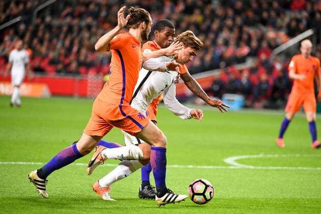 Fußball, WM Quali, Niederlande - Frankreich 07 Antoine Griezmann (fra) - 08 Georginio Wijnaldum (hol) - Fussball, WM Quali, Nationalteam Länderspiel, Niederlande vs. Frankreich - 10 10 2016 FEP Panoramic 