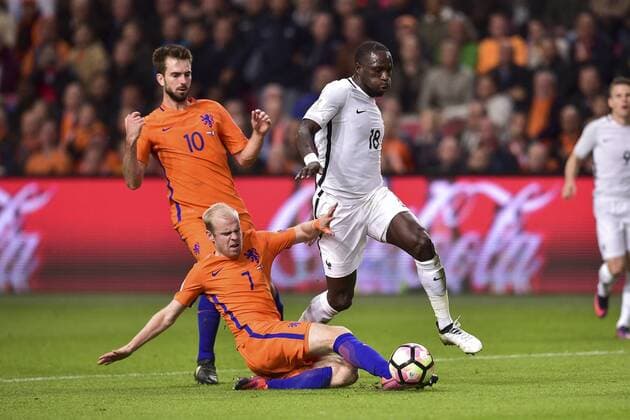Fußball, WM Quali, Niederlande - Frankreich Moussa Sissoko (France) vs Davy Klaassen - Fussball, WM Quali, Nationalteam Länderspiel, Niederlande vs. Frankreich - 10 10 2016 JBAutissier Panoramic 