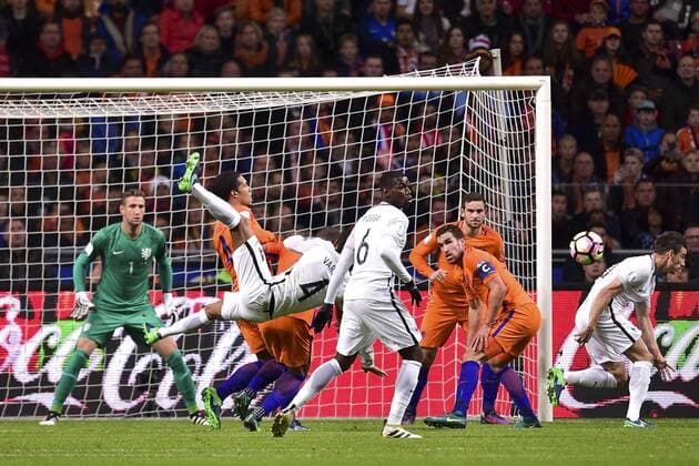 Fußball, WM Quali, Niederlande - Frankreich Paul Pogba (France) Raphael Varane (France) - Fussball, WM Quali, Nationalteam Länderspiel, Niederlande vs. Frankreich - 10 10 2016 JBAutissier Panoramic 