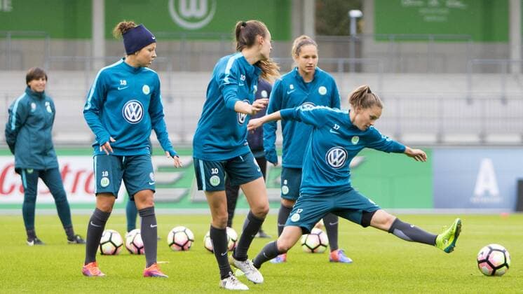 Ewa Pajor im Trainingsspiel, Fussball, UEFA Women s Champions League, Abschlusstraining VfL Wolfsburg, xtgx